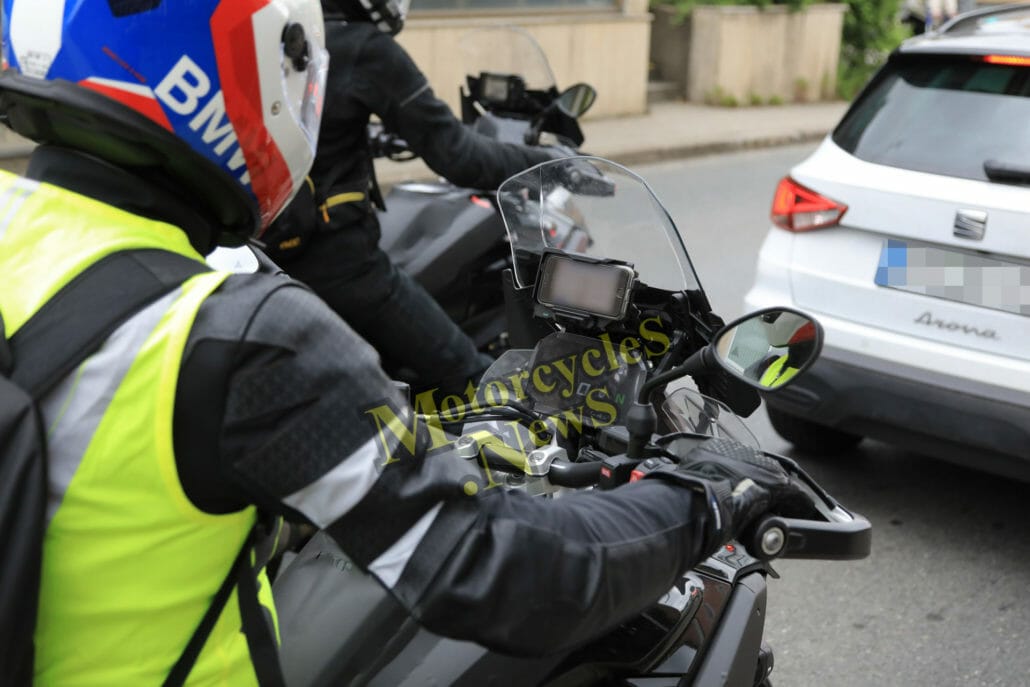 BMW R 1300 GS: Neue Bilder / neue Infos - zum meisterwarteten Motorrad des Jahres 13 BMW R 1300 GS Quelle SB Medien20