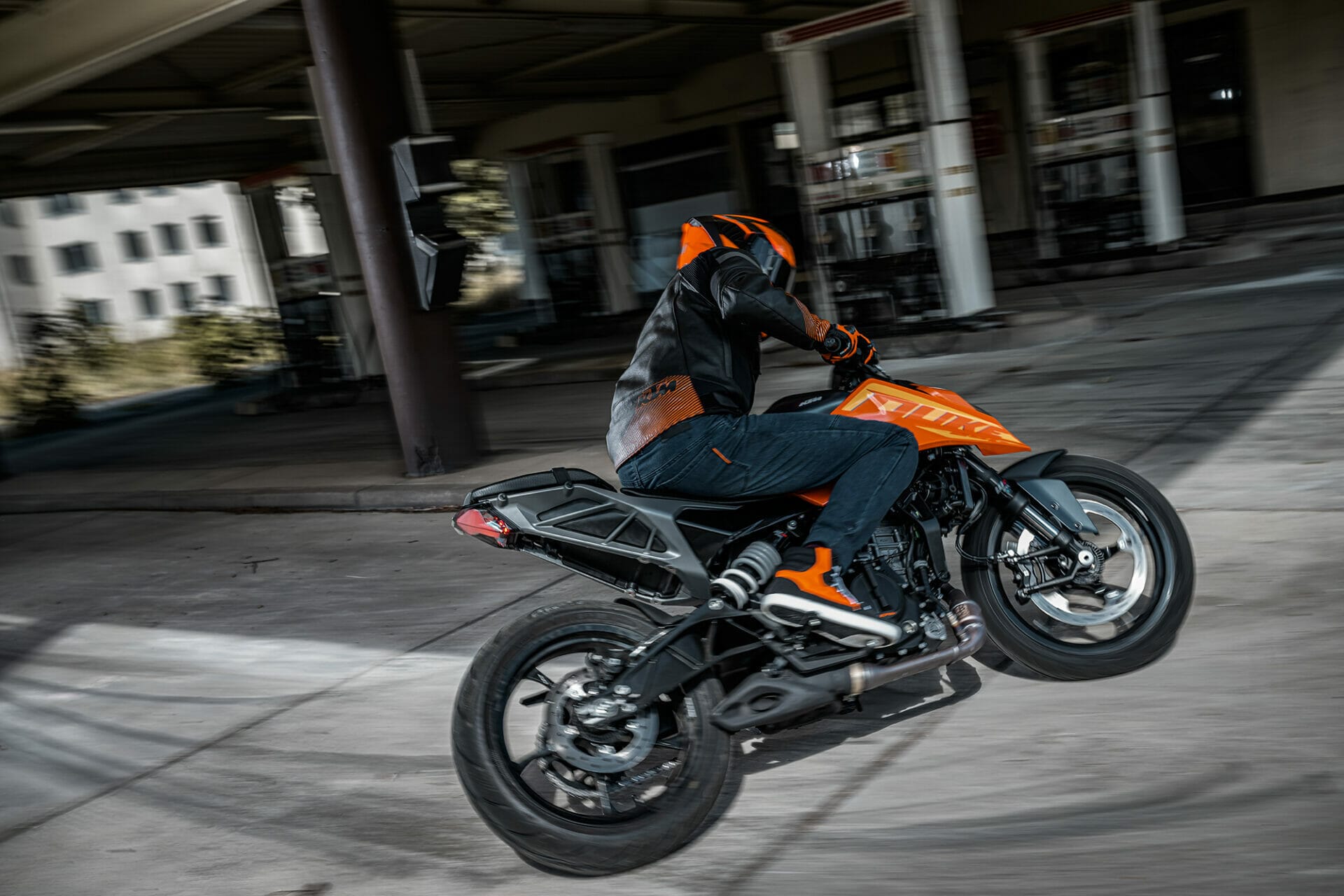 The 2024 KTM 250 DUKE: A middleweight with heavy ambitions