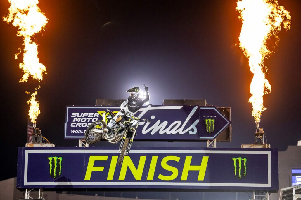 Triumph debuts 250cc motocross bike in Los Angeles 2 IMG 2343