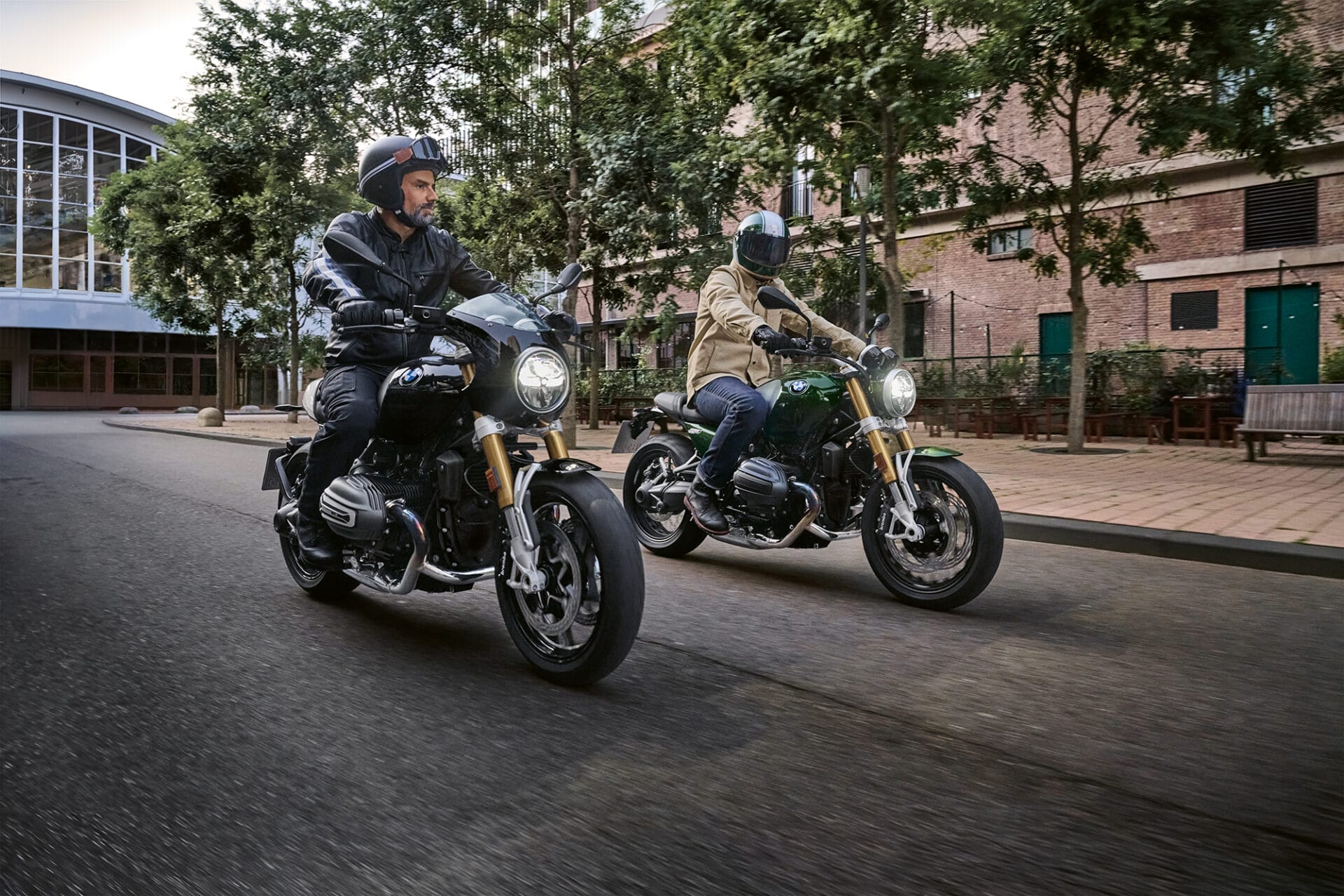 The new BMW R 12 nineT and R 12: Modern classics in the motorcycle sector