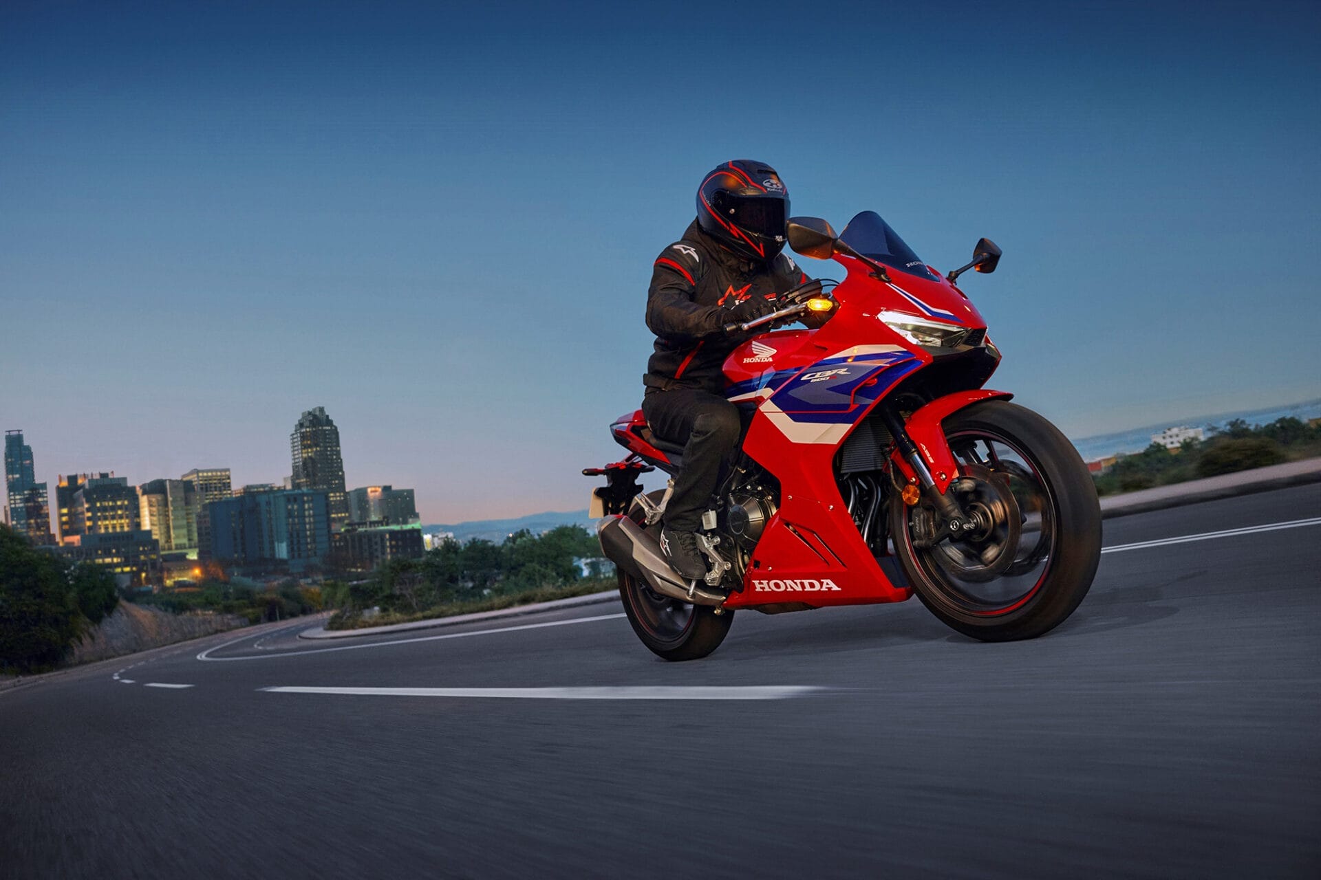 New CBR500R 2024: Sporty RR-style update with modern technology