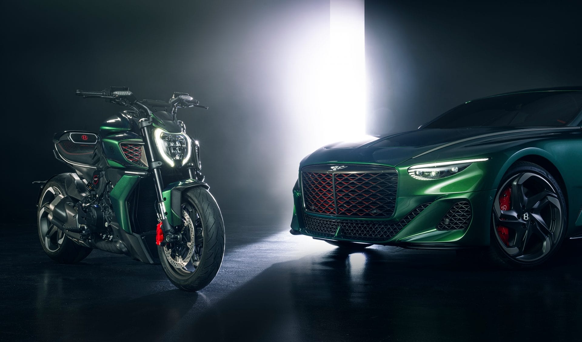 Technical sophistication and design: Ducati Diavel meets Bentley