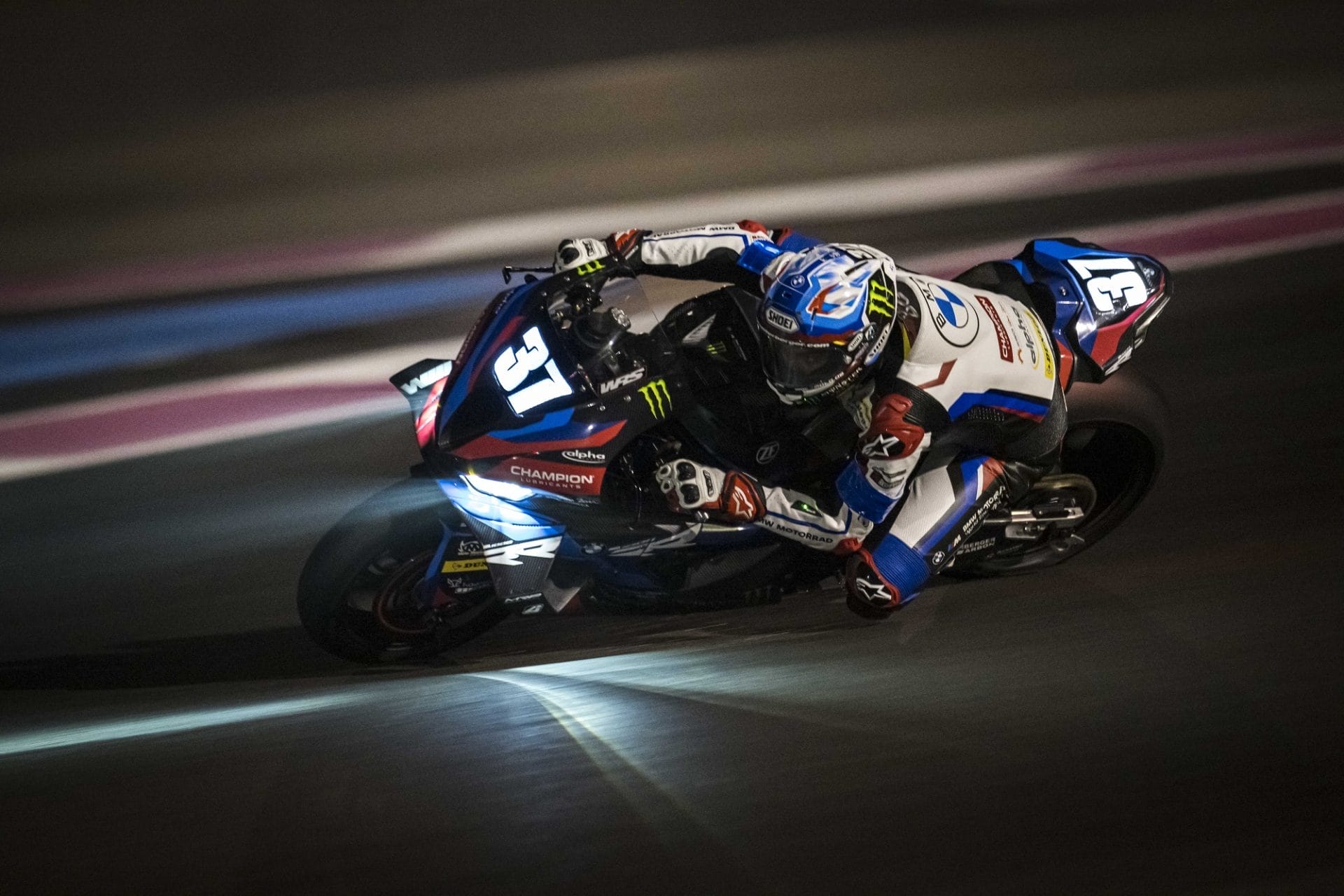 BMW Motorrad in the EWC: New season, proven team and exciting newcomer