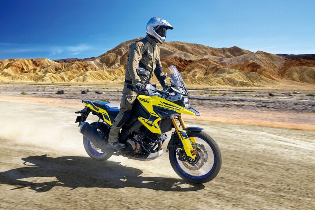 A new look for adventure: The Suzuki V-Strom 1050DE model year 2025 4 Suzuki Deutschland Motorrad V Strom 1050DE 3