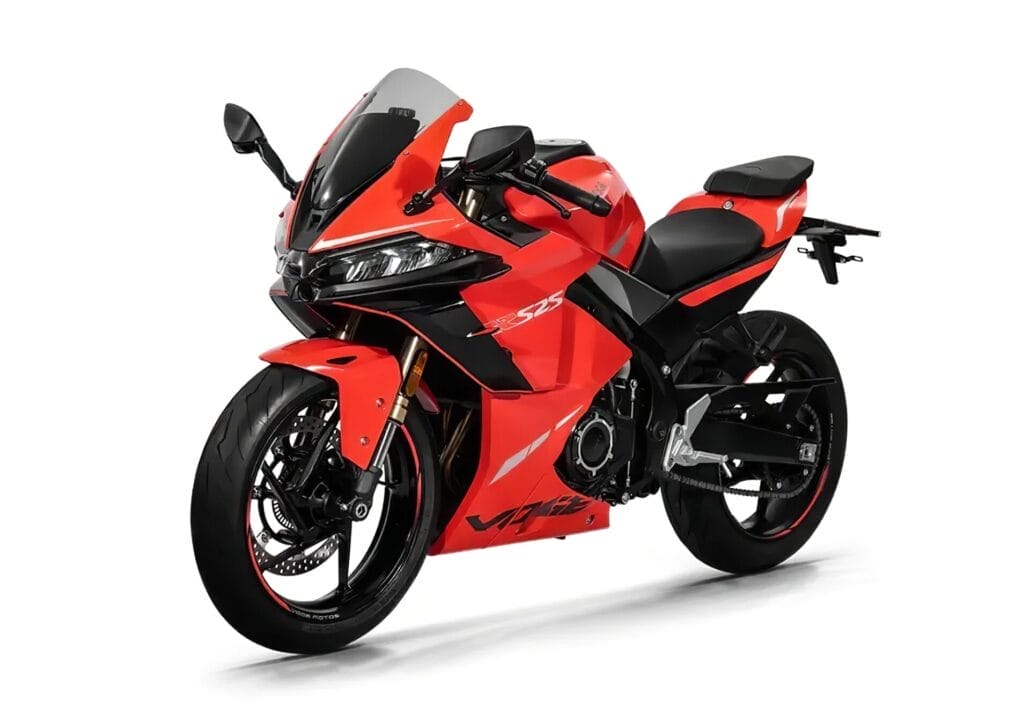 Sportlicher Mittelklasse-Neuzugang: Die neue Voge RR525 im Überblick 5 VOGE RR525 4 1