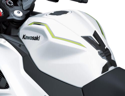 Kawasaki Ninja 7 Hybrid (24)